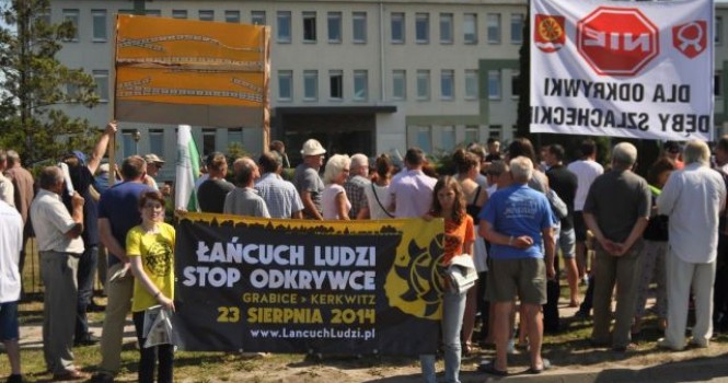 Protest pod siedzib PAK KWB Konin w Kleczewie